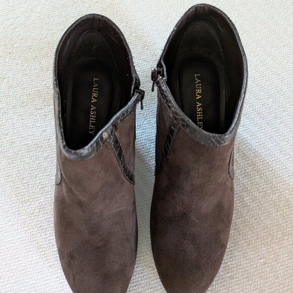 LAURA ASHLEY - WOMEN'S BROWN BOOTIES - Picture 3 of 7